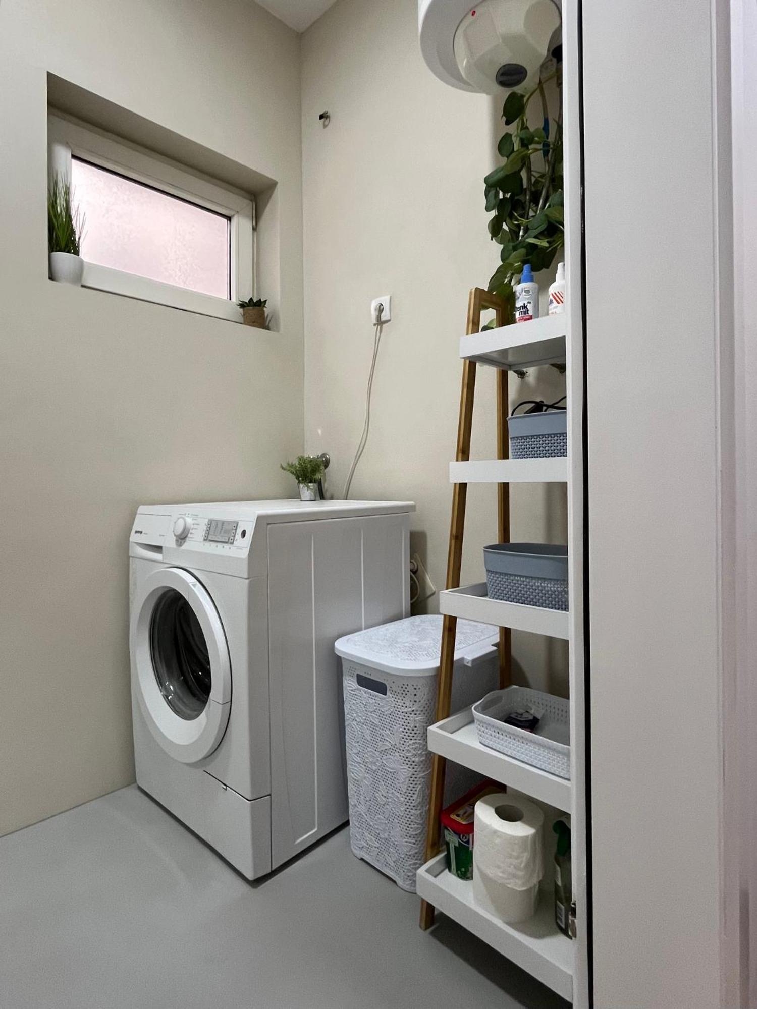 Apartment Vera With Free Garage Novi Sad Buitenkant foto